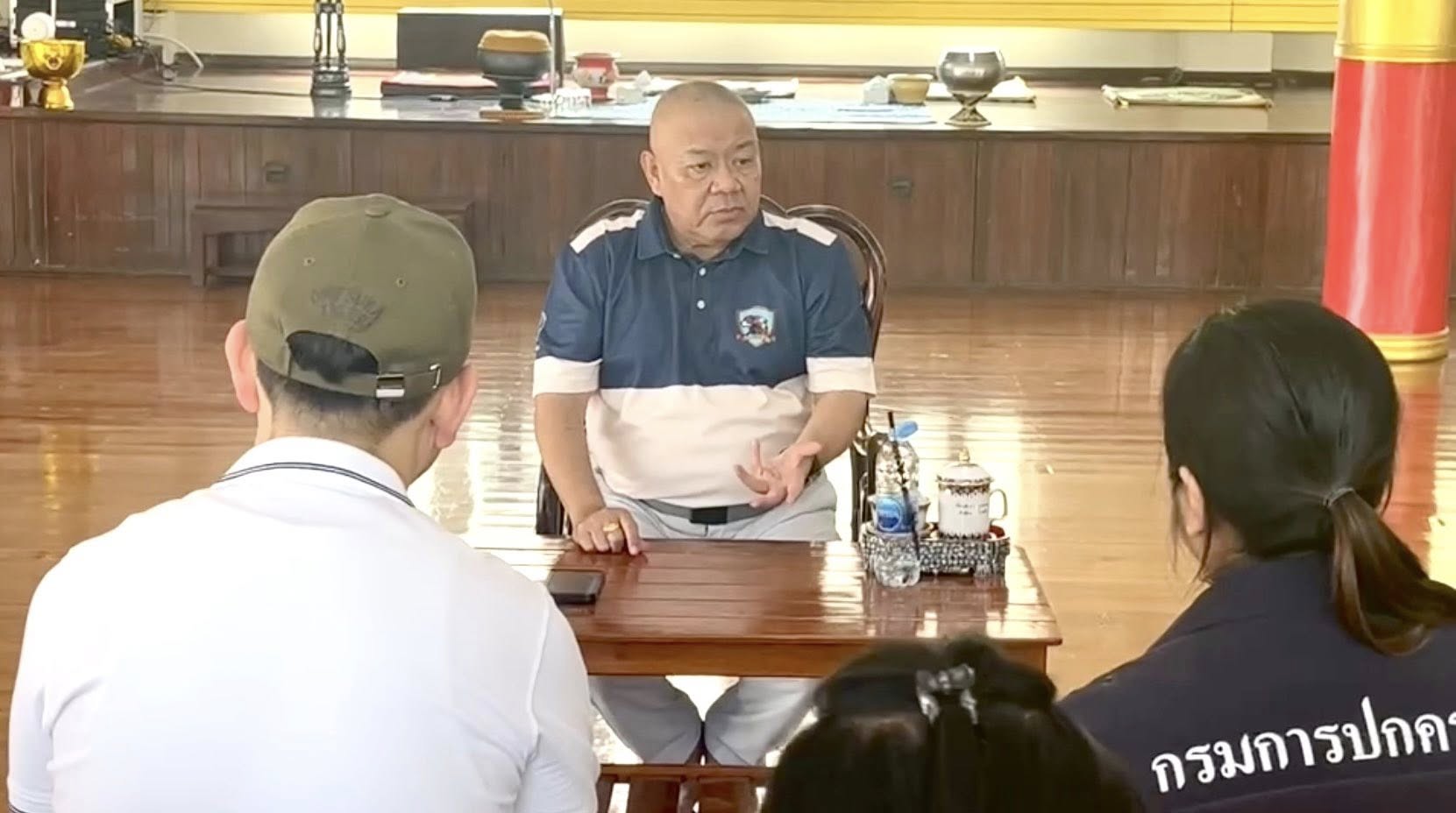 ผู้ว่าฯ ปราจีนบุรี ลุยงานวันหยุด ลงพื้นที่บ้านสร้าง แก้ปัญหาน้ำประปา ควบคู่สร้างความเข้าใจงดเผาฟาง แก้ปัญหาฝุ่นอย่างยั่งยืน